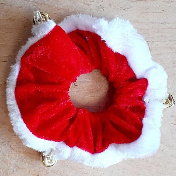 Showquest Christmas Scrunchie